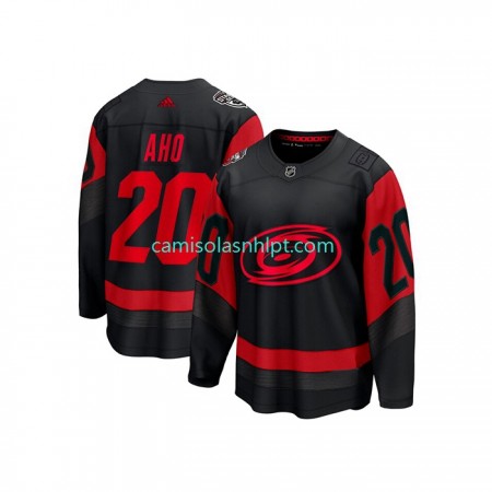 Camiseta Carolina Hurricanes Sebastian Aho 20 Adidas 2023 NHL Stadium Series Preto Authentic - Homem